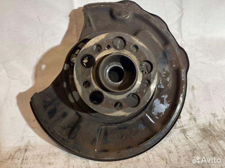 Кулак поворотный задний Mercedes E W211 112.949