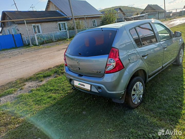 Renault Sandero 1.6 МТ, 2011, 260 000 км