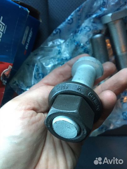 Шпильки колесные