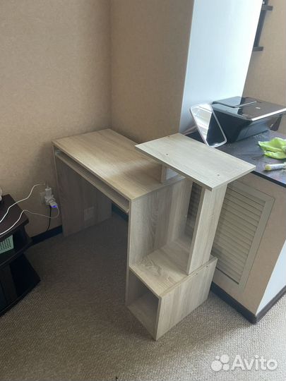 Стол для компьютера