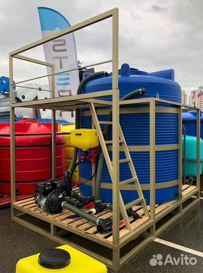 Ёмкость пластиковая в обрешётке