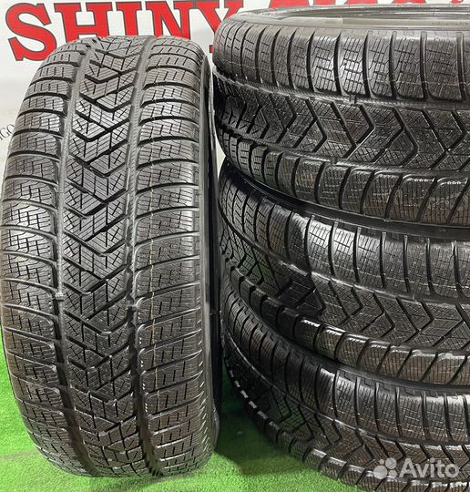 Pirelli Scorpion Winter RFT 235/55 R19 101H