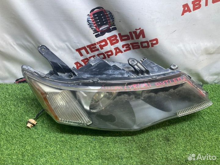 Фара передняя правая Mitsubishi Outlander