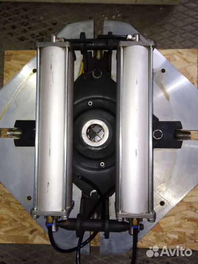 Шиномонтажный стол, квадратный на шлицах