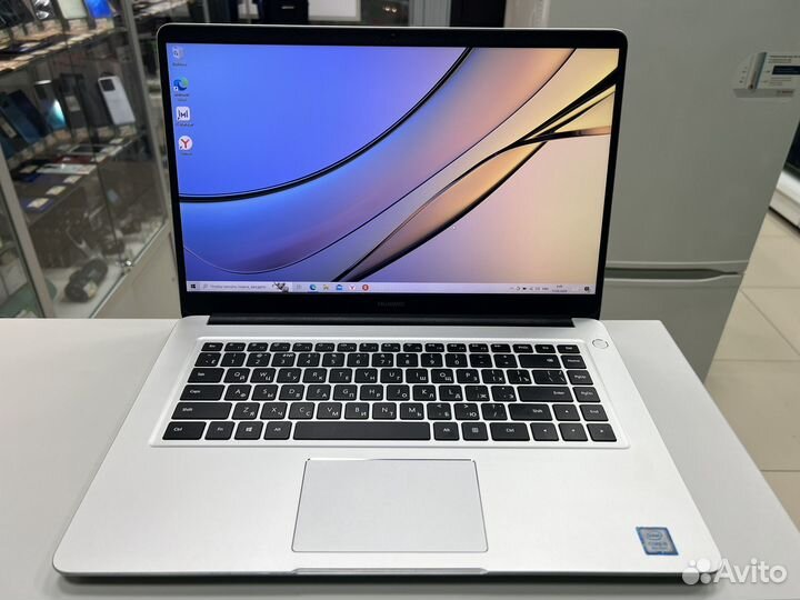 Ноутбук huawei MRC-W10 I5-8/8/256ssd