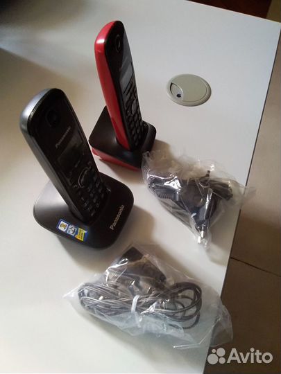 Цифровой беспроводной телефон Panasonic KX-TG1612