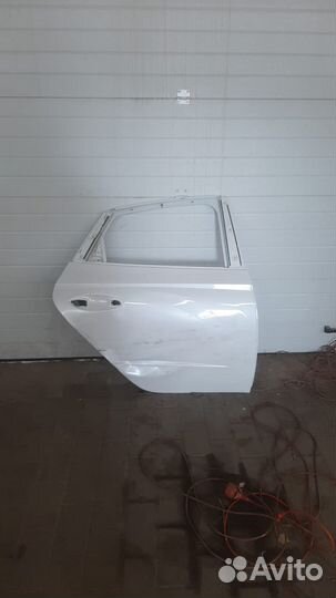 Дверь задняя правая hundai sonata 8