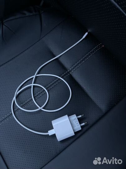 Зарядное устройство для iPhone