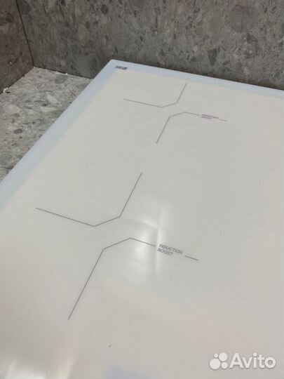 Индукционная панель Zigmund & Shtain CI 33.6 белая