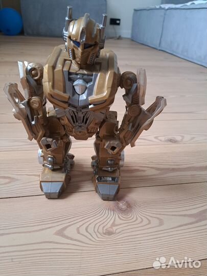 Игрушка робот