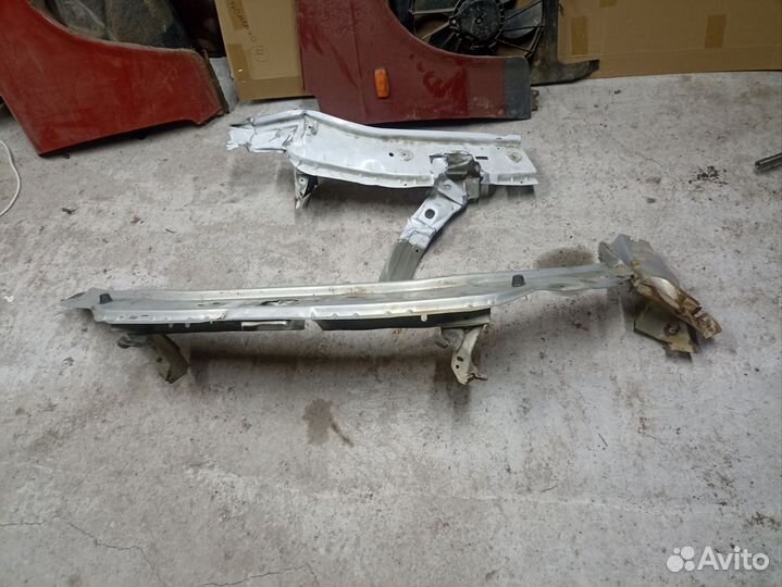 Рамка радиатора Logan, Largus б/у