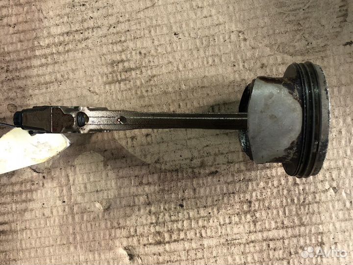 Поршень с шатуном Toyota 1NZ-FE