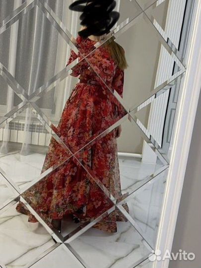 Вечернее платье