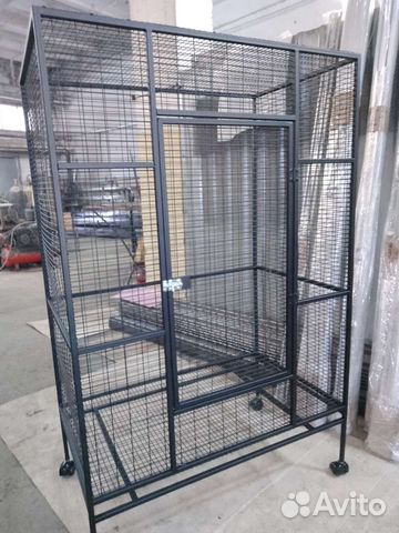 Большая клетка для птиц