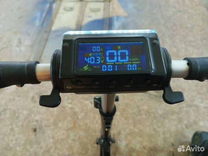 Самокат взрослый электрический бу