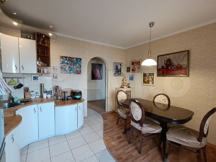 3-к. квартира, 81,1 м², 10/10 эт.