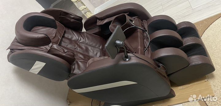 Массажное кресло AUX
