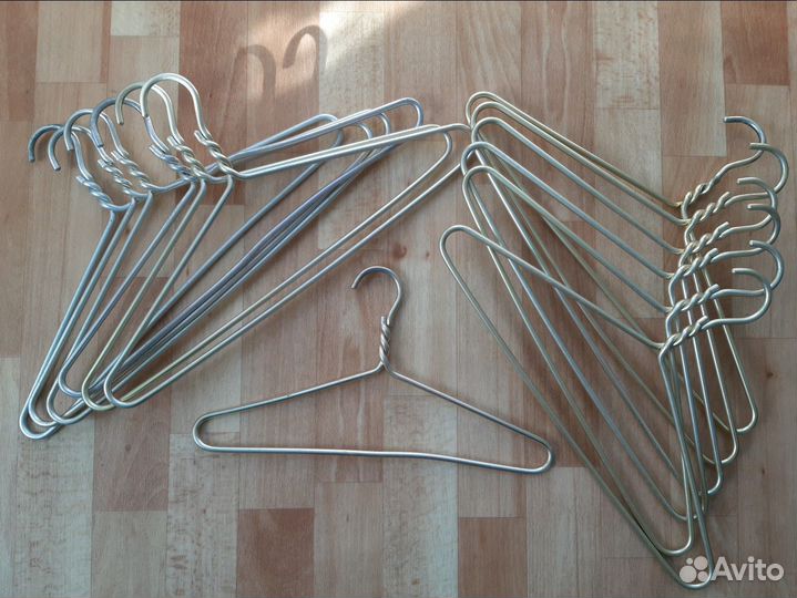 Плечики металл