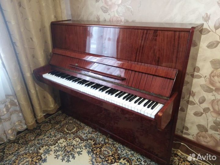 Продам фортепиано