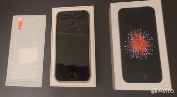 Телефон iPhone se