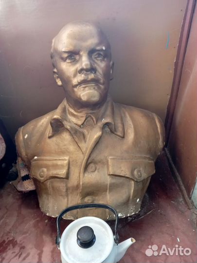Бюст Ленина большой