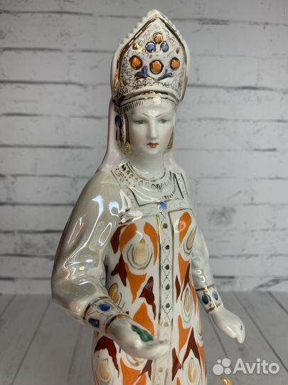 Статуэтка Хозяйка медной горы дулево