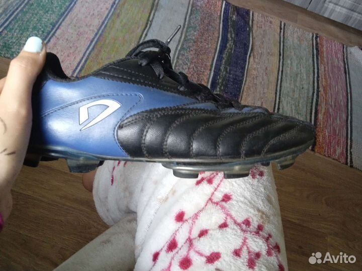 Футбольные бутсы 39 размер
