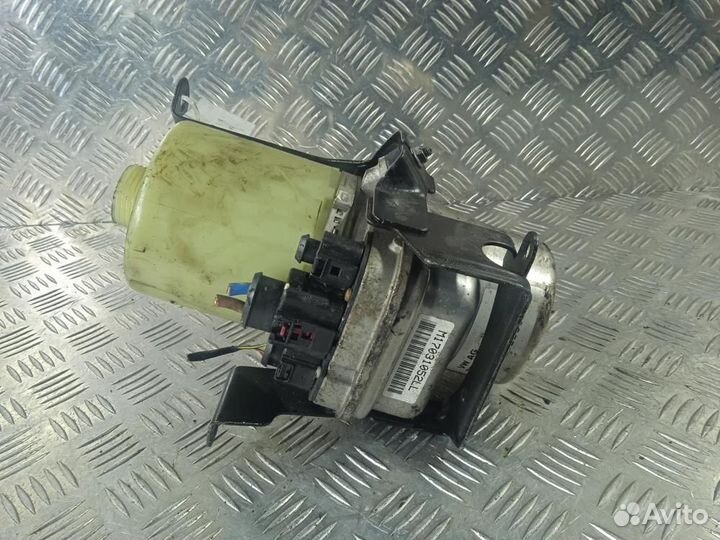 Насос эур 6R0423156C Volkswagen Polo (2001-2009)