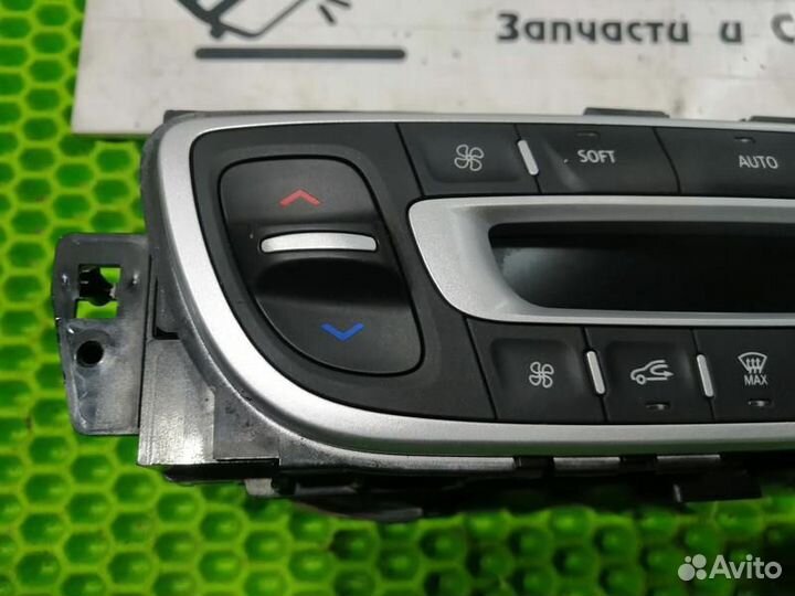Блок управления климатом Renault Megane 3