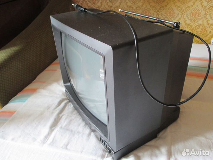 Телевизор JVC C-140EE