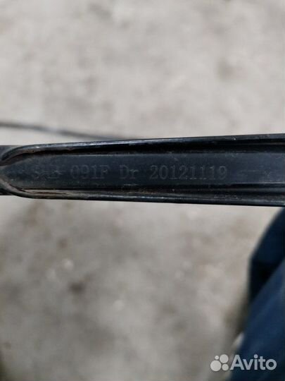 Дворник лобового стекла передний правый Faw V5