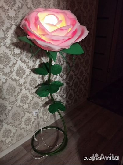 Ростовые цветы,светильники из изолона