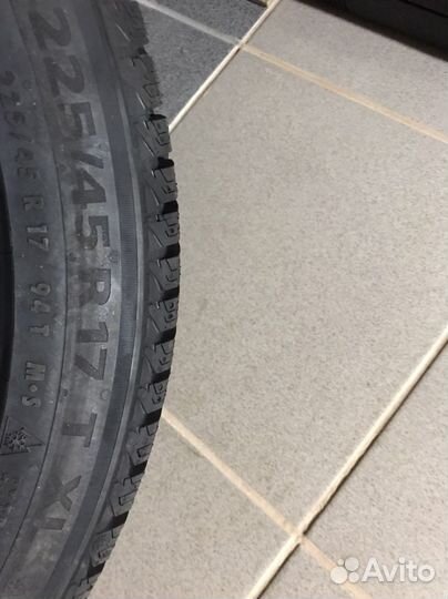 Continental ContiVikingContact 7 225/45 R17 94T