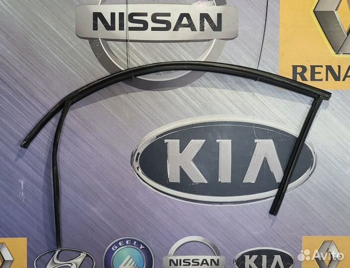 Уплотнитель перед проема стекла двери Nissan prime