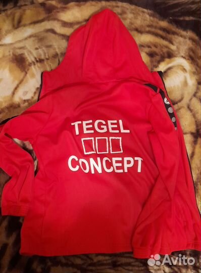 Спортивная куртка