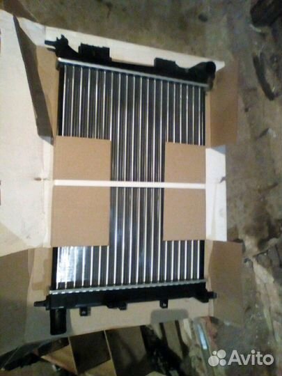Радиатор Хендай Солярис ат,мт