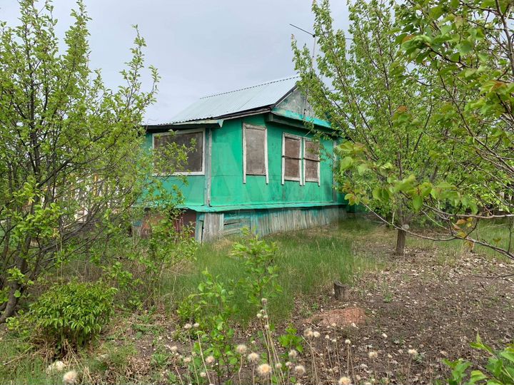 Дача 20 м² на участке 6 сот.