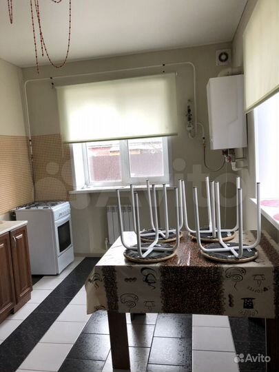 2-к. квартира, 60 м², 1/2 эт.