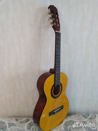 Классическая гитара бу