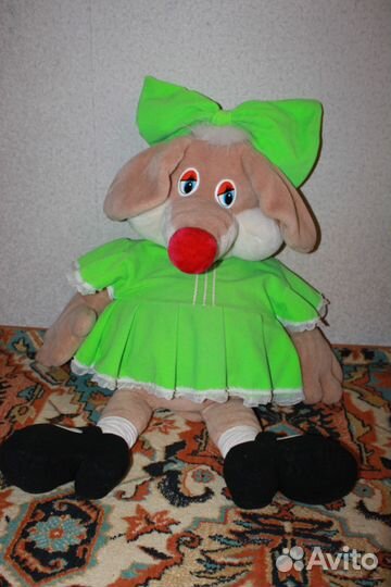 Большая плюшевая мышка