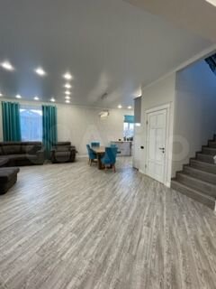 Дом 240 м² на участке 12 сот.