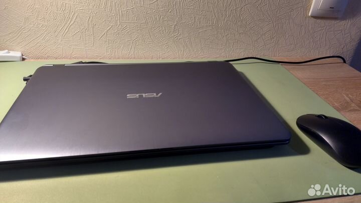 Ноутбук asus X507M