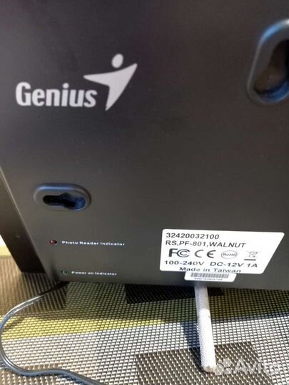 Электронная фоторамка Genius