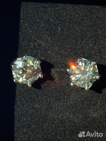 Серьги пусеты с искусственным бриллиантом 4 ct