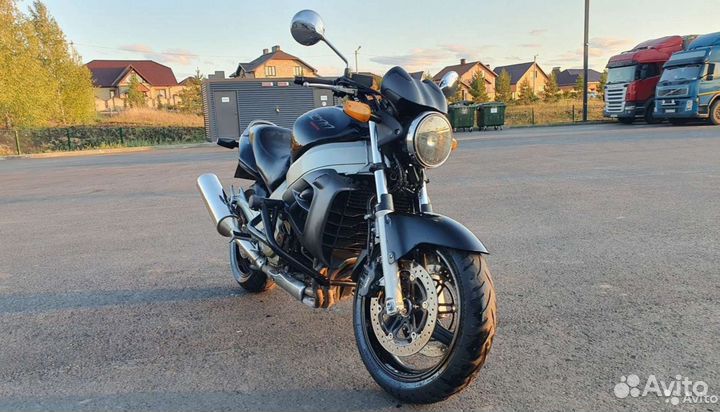 Honda x11 (cb1100sfy)
