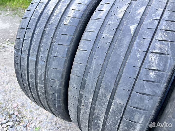 Michelin Pilot Sport 4 S 285/40 R22