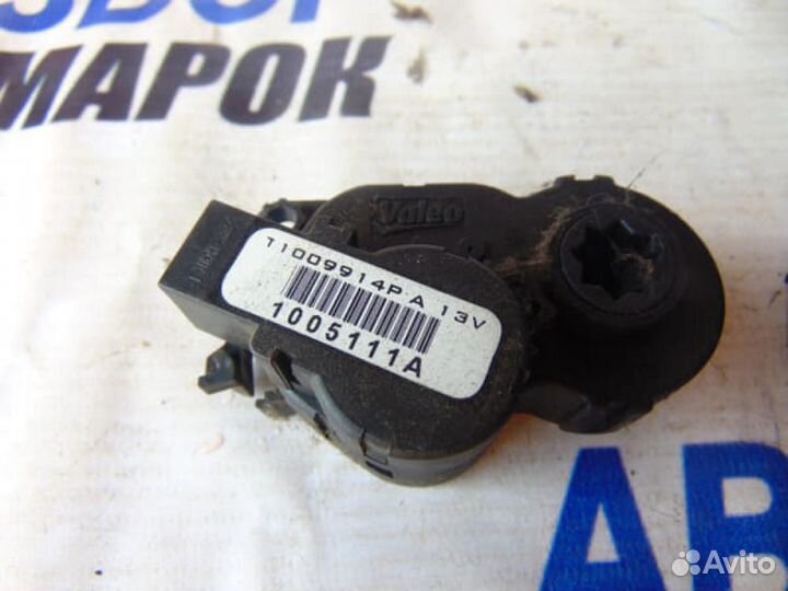 Моторчик заслонки печки для Peugeot 300 308 2007