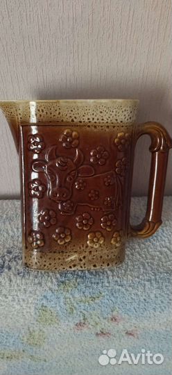 Молочник и кувшины