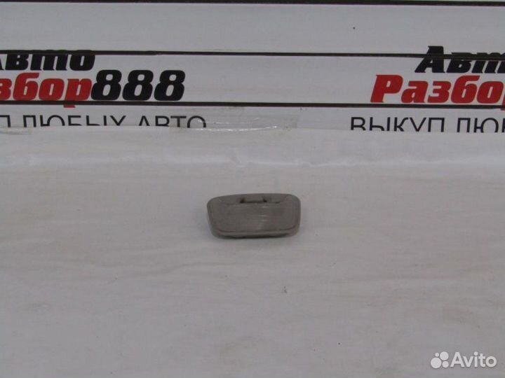 Плафон салонный Mitsubishi Pajero Sport 2011