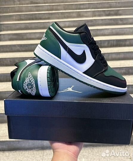 Кроссовки Nike Air Jordan 1 Low Green Toe Оригинал